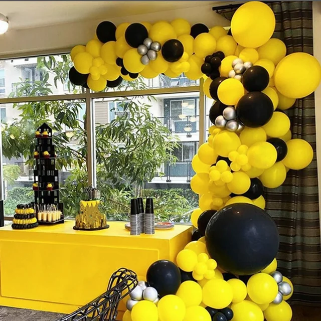 Kit arche de ballons noir jaune argent batman super héros