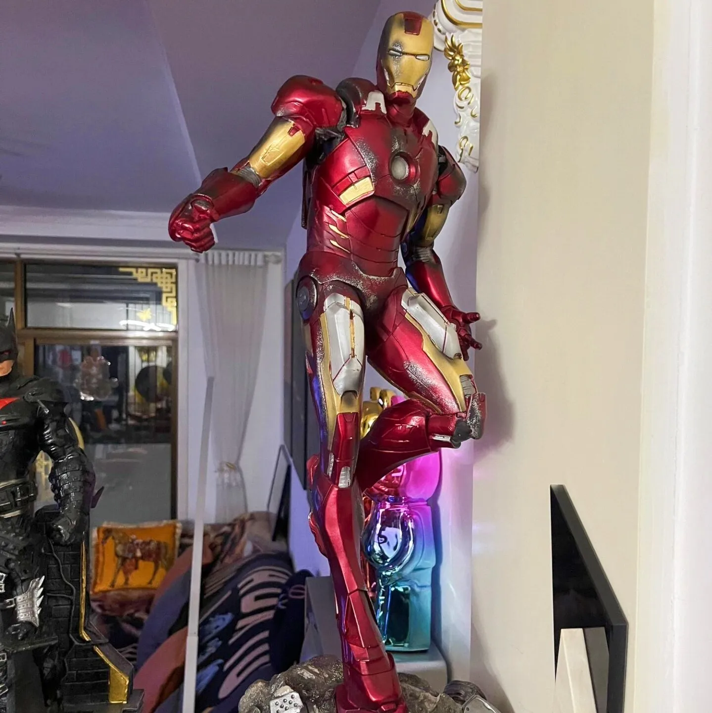 

Hot 32cm Avengers Marvel Iron Man Mk7 Character Model Surrounding Resin Statue Home Decoration Accessories Creative Gifts Toy