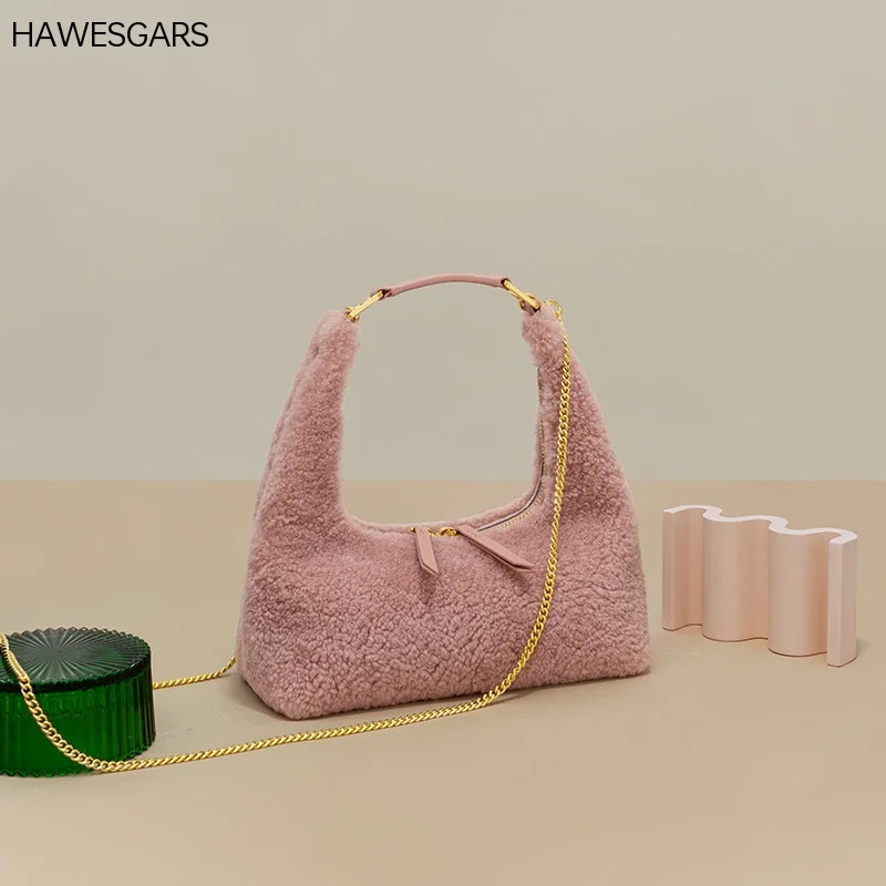 

HAWESGARS Autumn and Winter New Women's Plush Niche Light Luxury Handbag Lamb Wool One Shoulder Messenger Chain Small Bag
