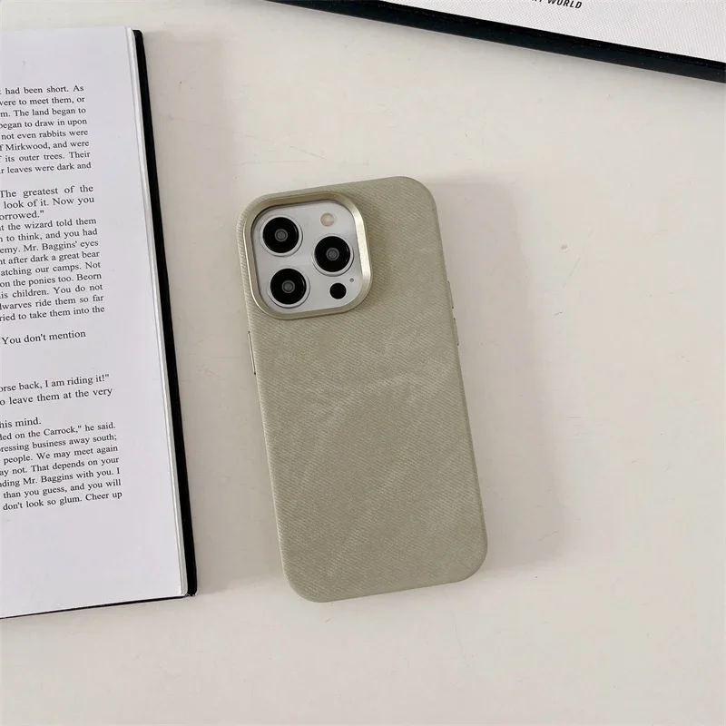 Flannel MagSafe Matte Wireless Charging Phone Case with Microfiber Pattern Protective Shell