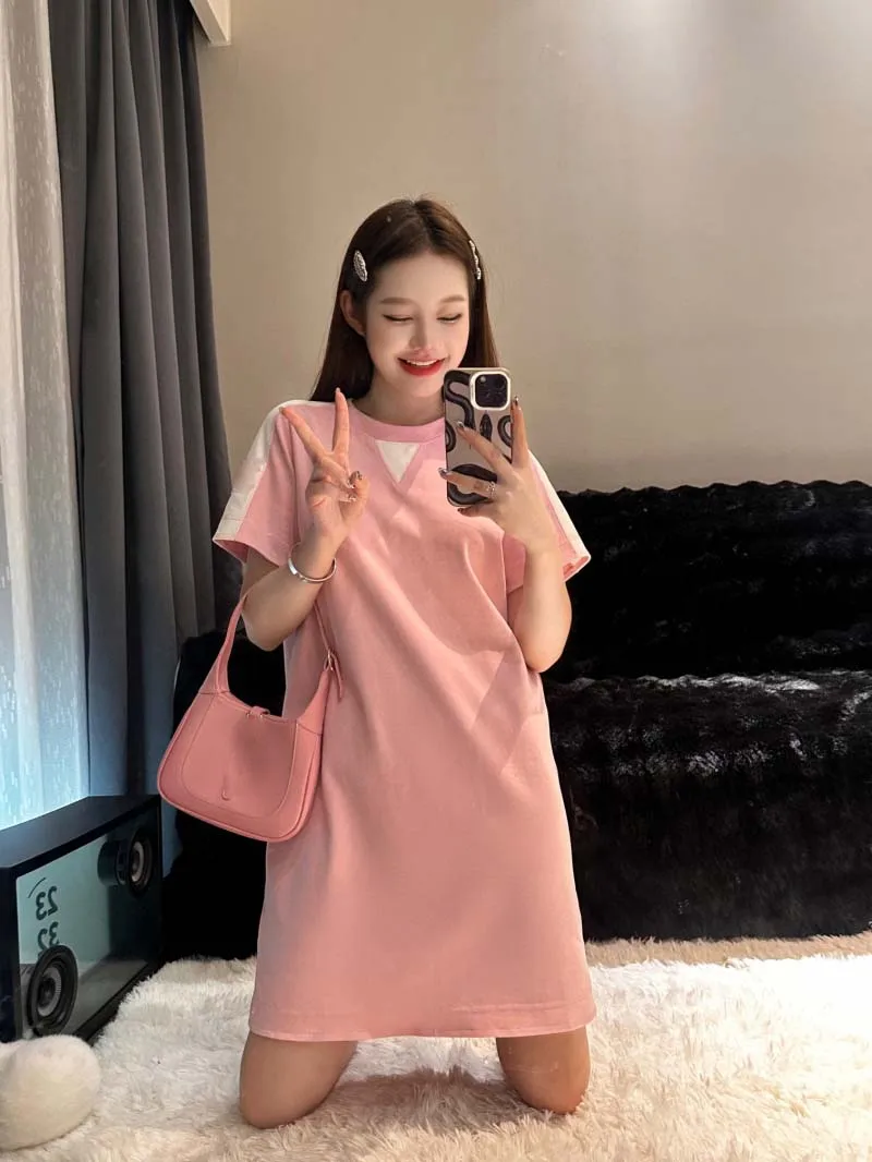 

Academy style fashionable and casual versatile daily commuting, age reducing and slimming round neck short sleeved dress