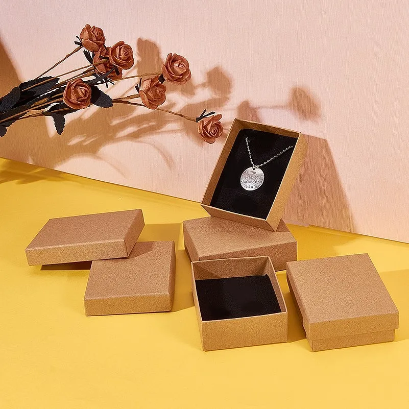 12 Stück Kraftpapier-Schmuckboxen mit Baumwollfüllung und Schaumstoffeinlage, 9x7x3cm Rechteckige Präsentationsbox für Ring-, Halsketten- und Ohrring-Sets – Detail 10