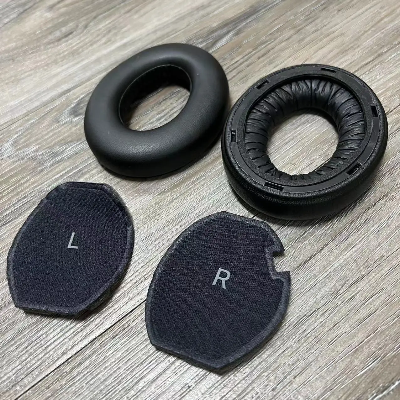 Genuine sheepskin Ear pads for Sennheiser MOMENTUM 4 Wireless Headphones replacement MOMENTUM4 Ear cups Ear covers Earmuffs
