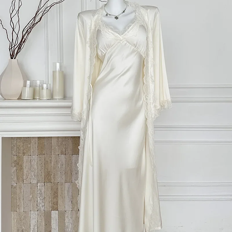 طقم بيجامة حرير جليدي صيفي نسائي