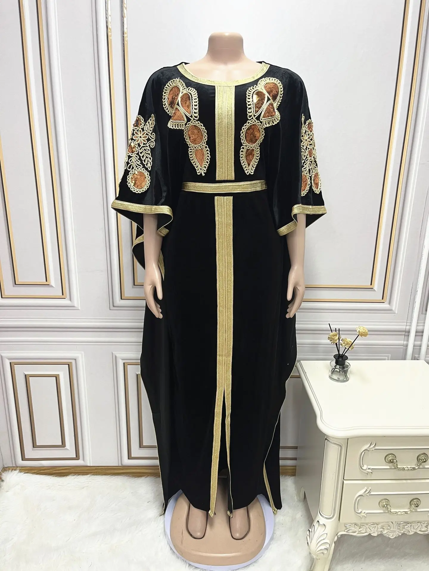 Arabic Abaya Dubai Muslim Kaftan Maxi Dress Women Luxury Velvet Caftan Marocain Evening Party Long Dresses 2023 Abayas Femme