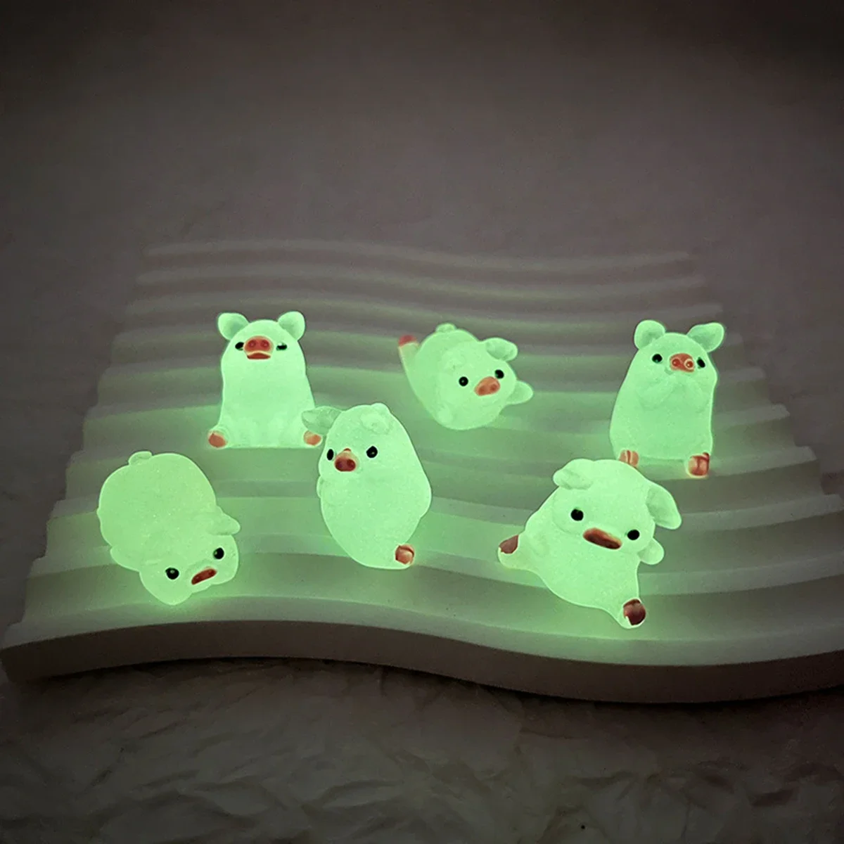 Ornament Crafts Set Of Six Resin Glow-In-The-Dark Piggy DIY Keychain