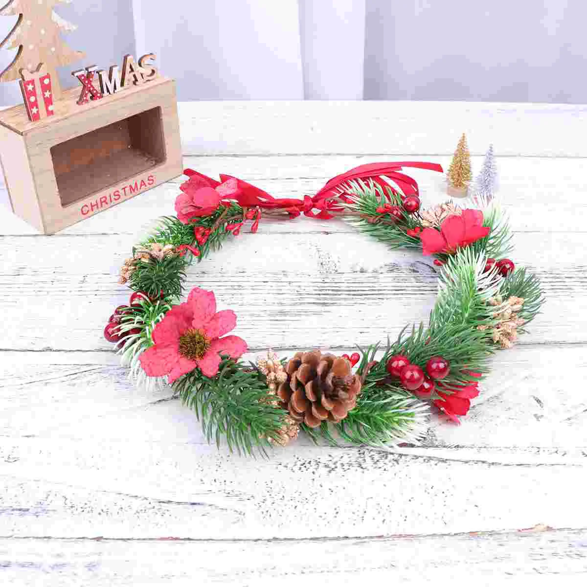 

Christmas Flower Crown Berries Pine Cones Headbands Leaves Fruits Wreath Garland Girls Ribbon Headdress Boho Photo Props Women