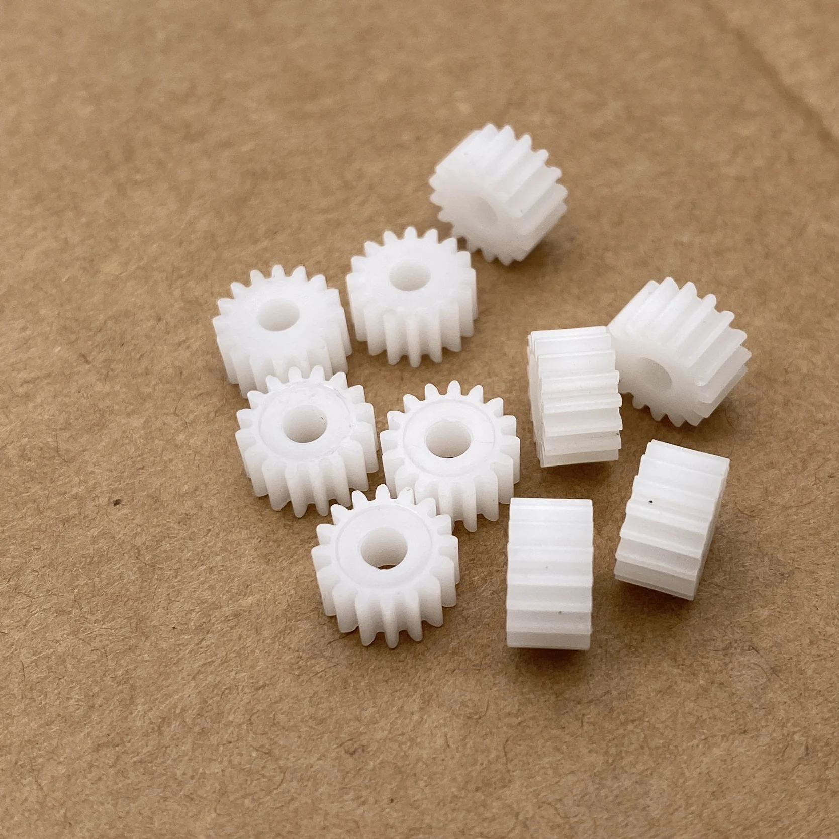 Plastic Gears DIY Motor Straight Gear 0.5M 16T 18T 2/3mm
