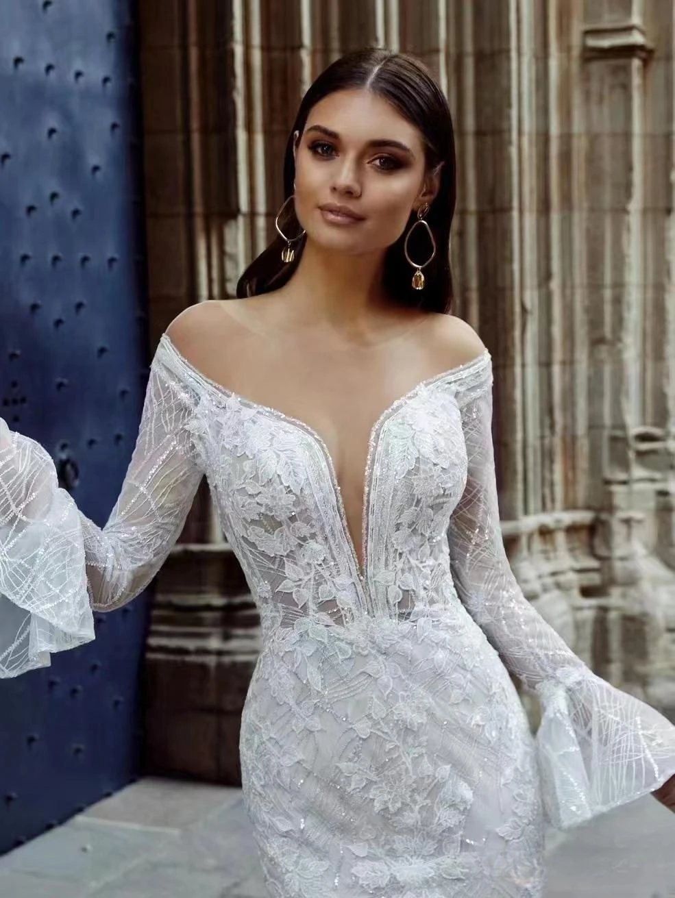 

New slim-fit fishtail dress lines lace trumpet sleeves dazzling exquisite romantic sexy hand-beaded party wedding dress