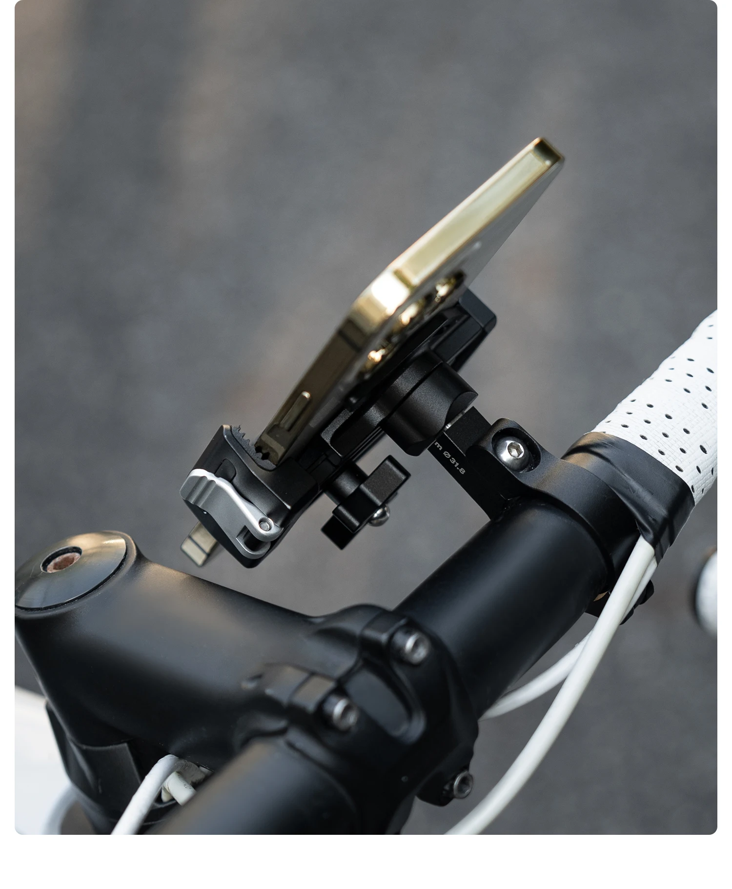 holder design detail