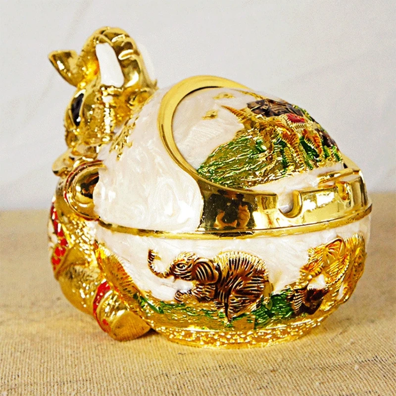 Vintage Decorative Windproof Ashtray with Lid for Cigarettes Metal Portable Cigarette Ashtray Odor Hand Carved Gift