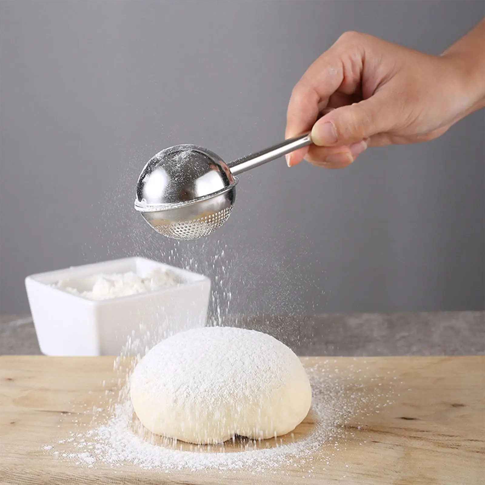 Stainless Steel Flour Sifter Manual Shaker Sugar Duster for Home Kitchen Tool