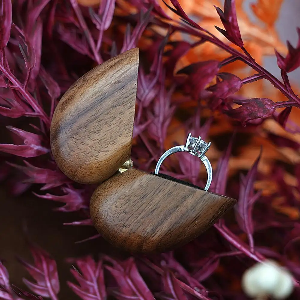

Heart Shaped Wood Ring Box Holder Organizer Jewelry Earrings Storage Case For Proposal Engagement Valentine's Day Gift Whol T9F2