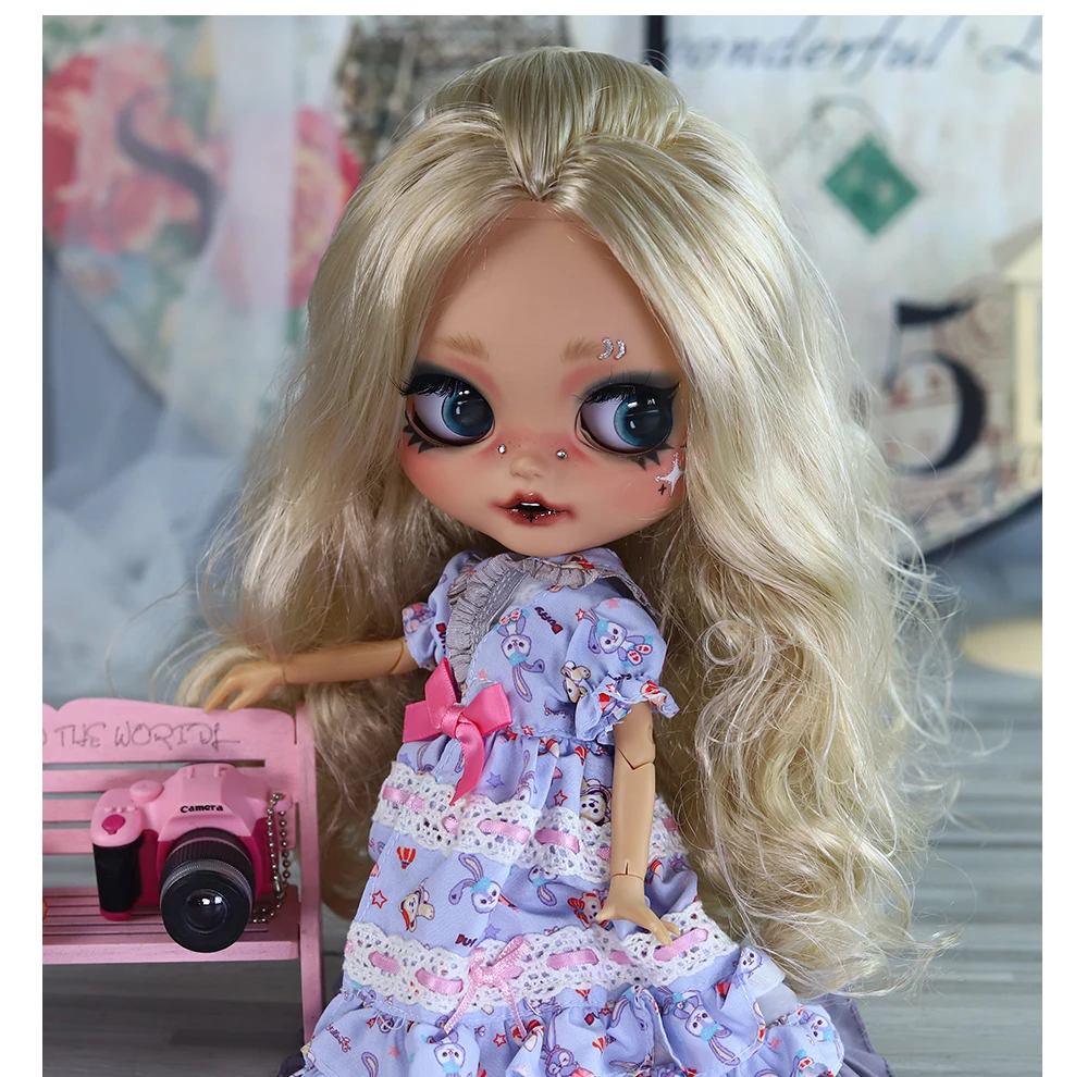 Janet – Premium Custom Neo Blythe Puppe mit blondem Haar, brauner Haut und mattem, lächelndem Gesicht 16