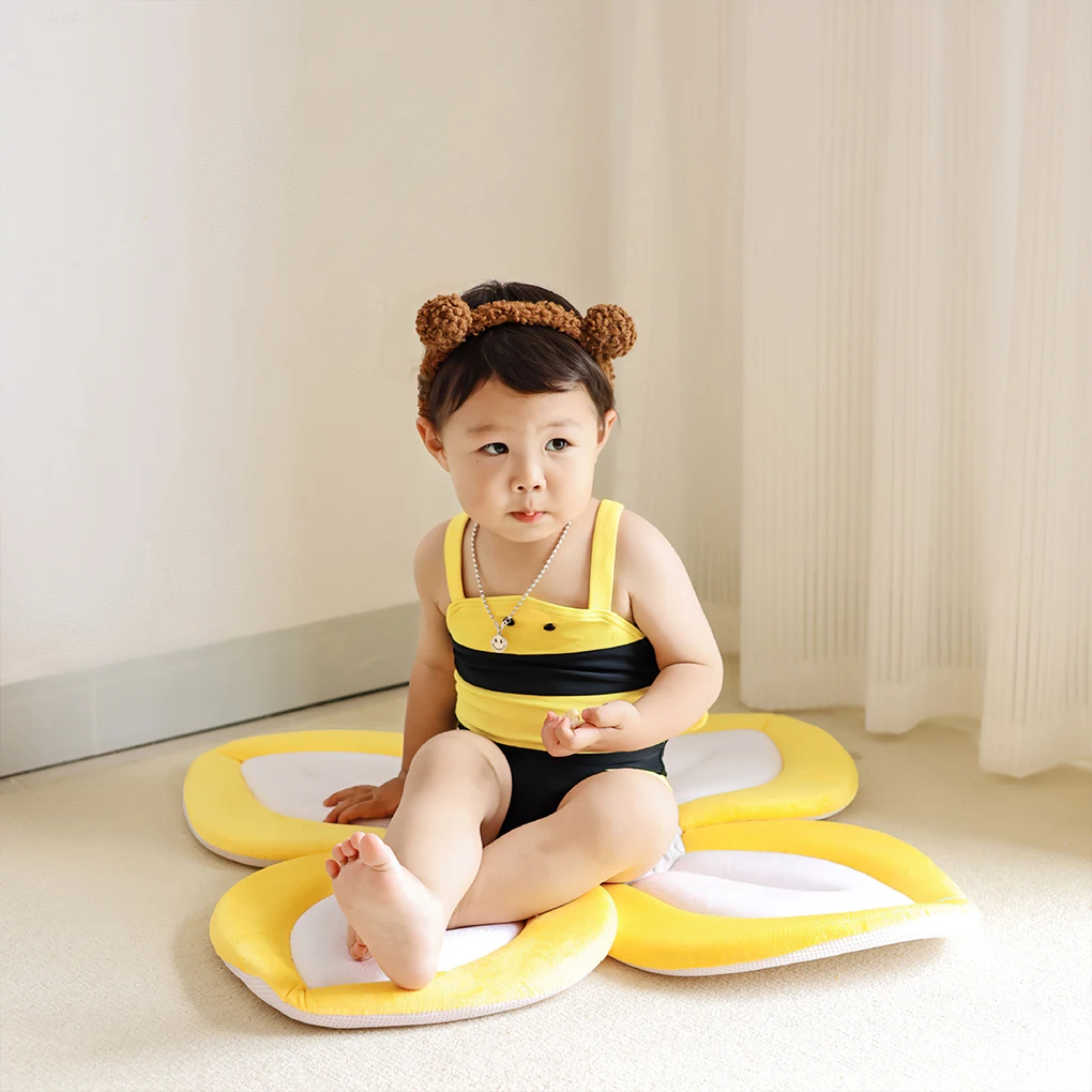 Comfortable Flower-Shaped Baby Bath Mat, Soft Non-Slip Bath