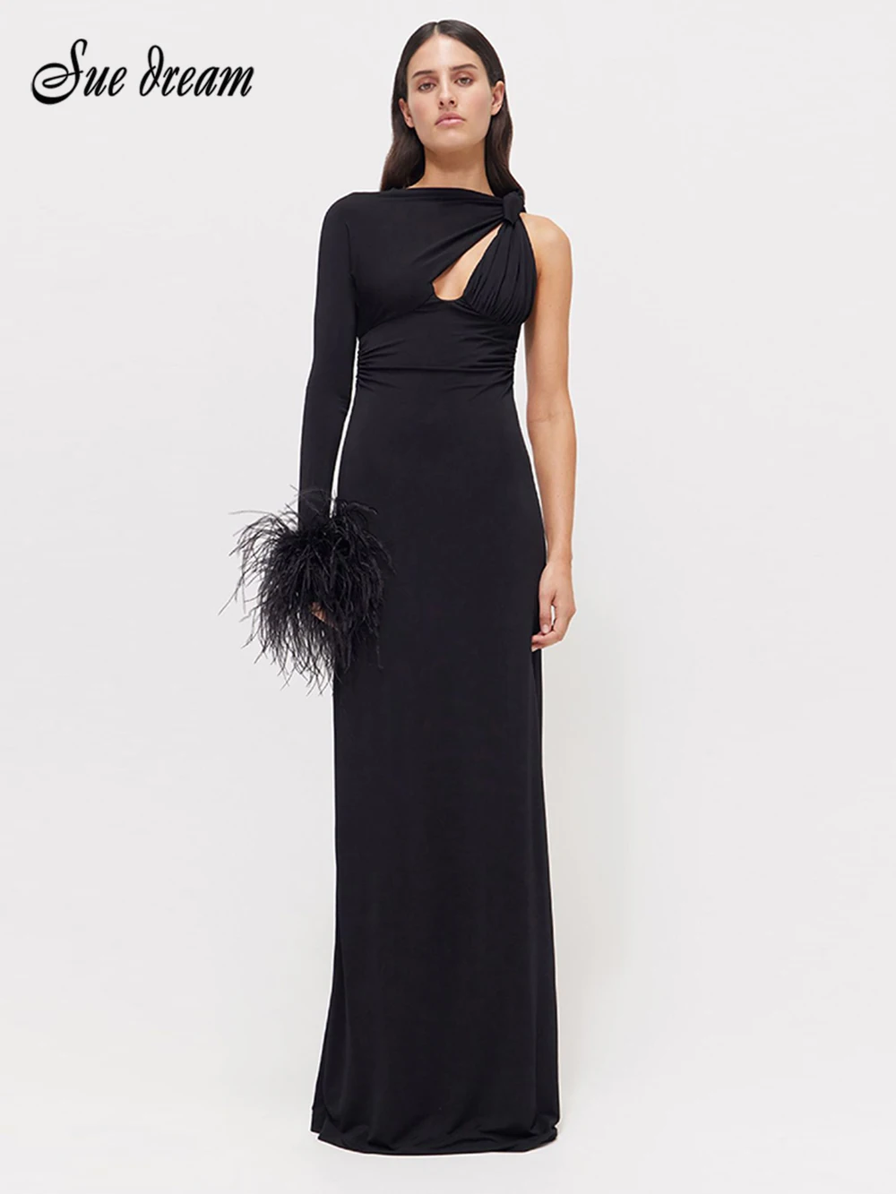 

Женское длинное платье на одно плечо, черное элегантное привлекательное облегающее платье с перьями и длинными рукавами, лето 2024