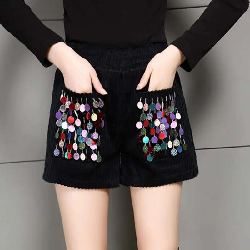 

2023 New Corduroy Women's Loose Shorts with Elastic Waist Autumn Winter High Waist Wide Leg Shorts Vintage Female Trousers T478