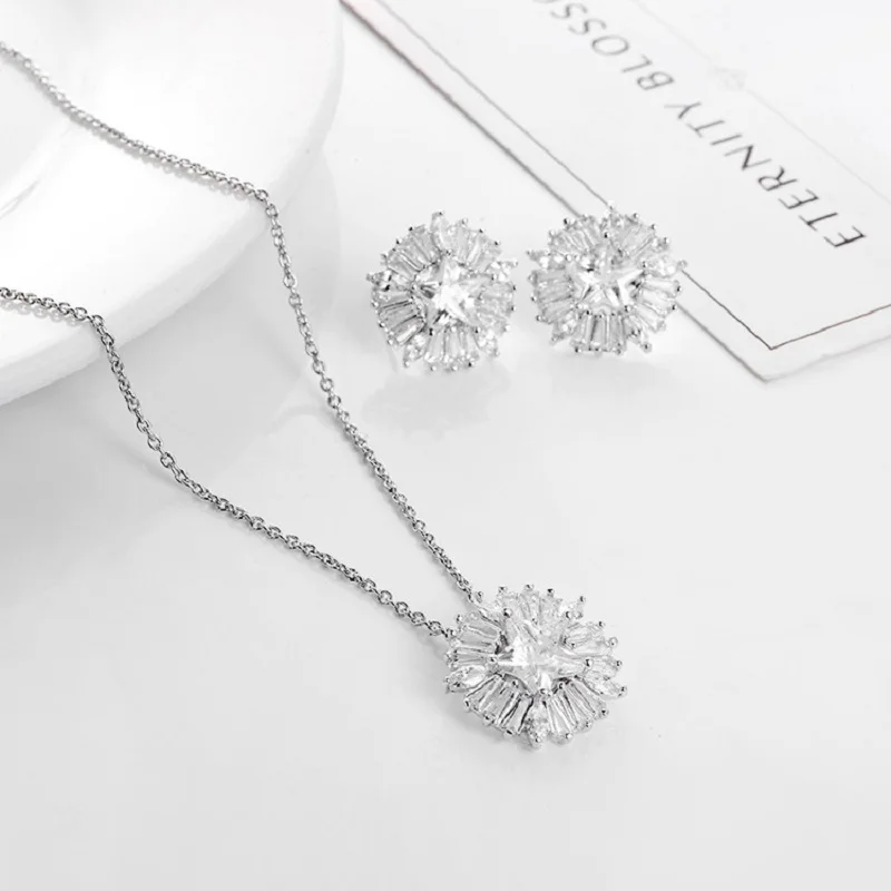

Funmode Zircon Pentagram Clavicle Chain Temperament Simple Pendant Necklace Japanese and Korean Small Fresh FS465