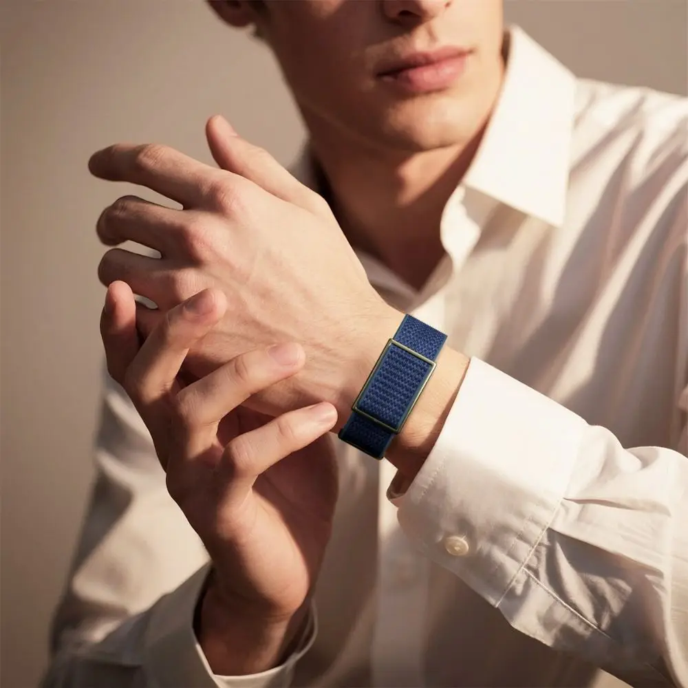 Breathable Nylon Sport Wristband with Adjustable Loop Design, 22mm