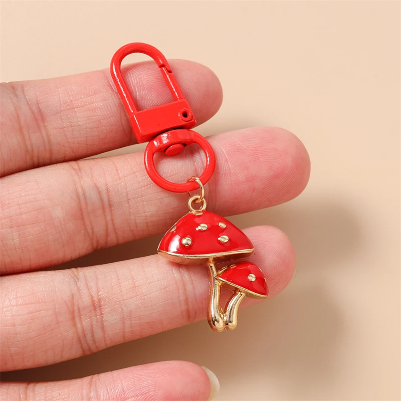 Niedlicher Pilz-Schlüsselanhänger für Frauen und Männer, Autoschlüsselhalter, Handtaschenanhänger, Schlüsselringe, Accessoires, DIY-Schmuckgeschenke – Detail 2