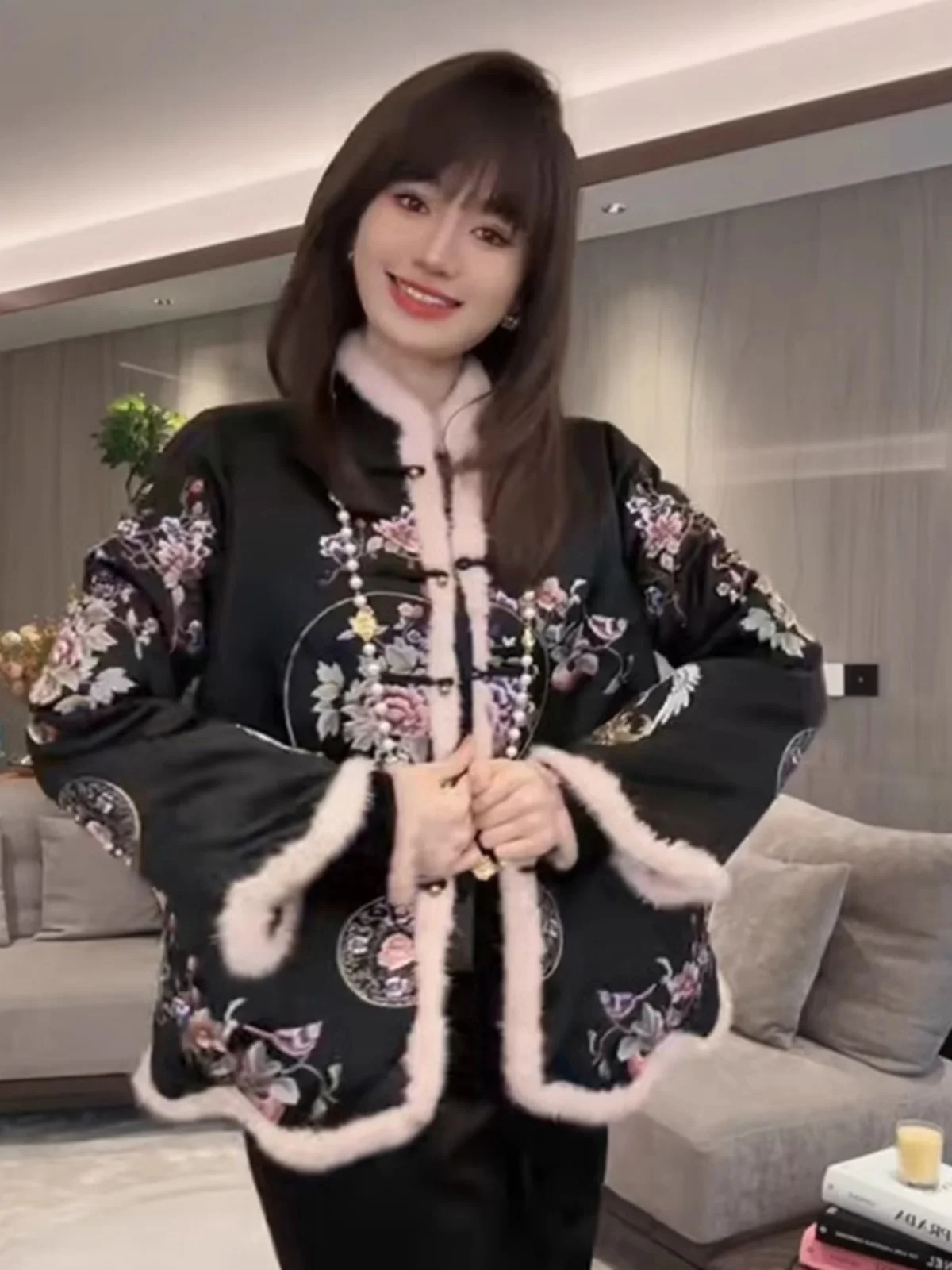 New Chinese Style Knot Button Embroidery Women's Frayed Fleece-Lined Thickened Cotton Coat