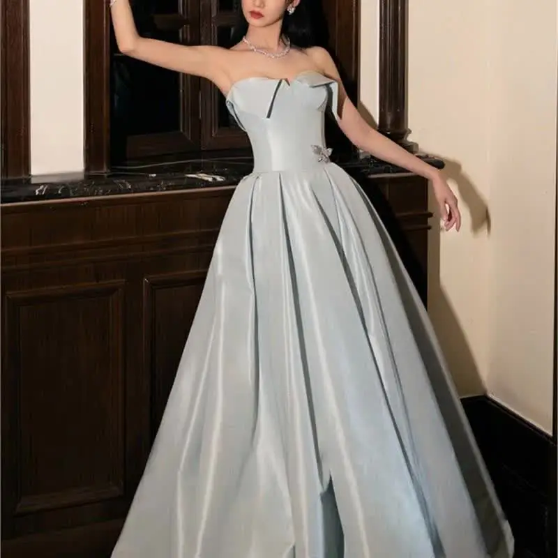 Элегантный телефон роскошная маленькая атмосфера узкий милый красивый