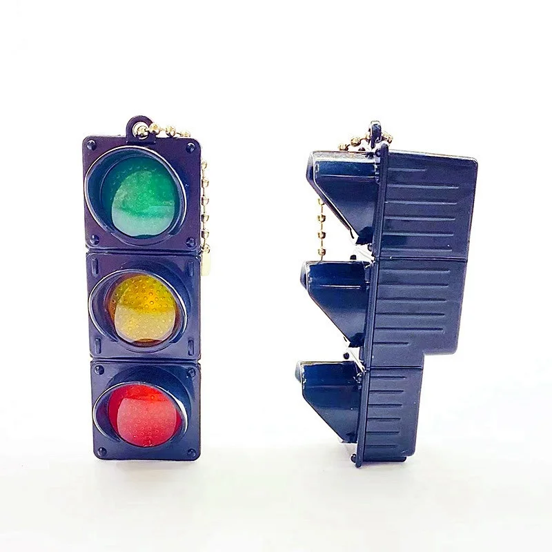 Mini LED Traffic Light Keychain Pendant - Creative Novelty Car Accessory Gift
