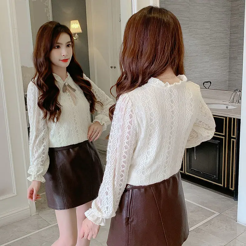 

Woman Lace Halter Shirt 2023 Female New Ruffled Thickened Pearl Collar Long Sleeve Tops Ladies Vintage Blouses G158