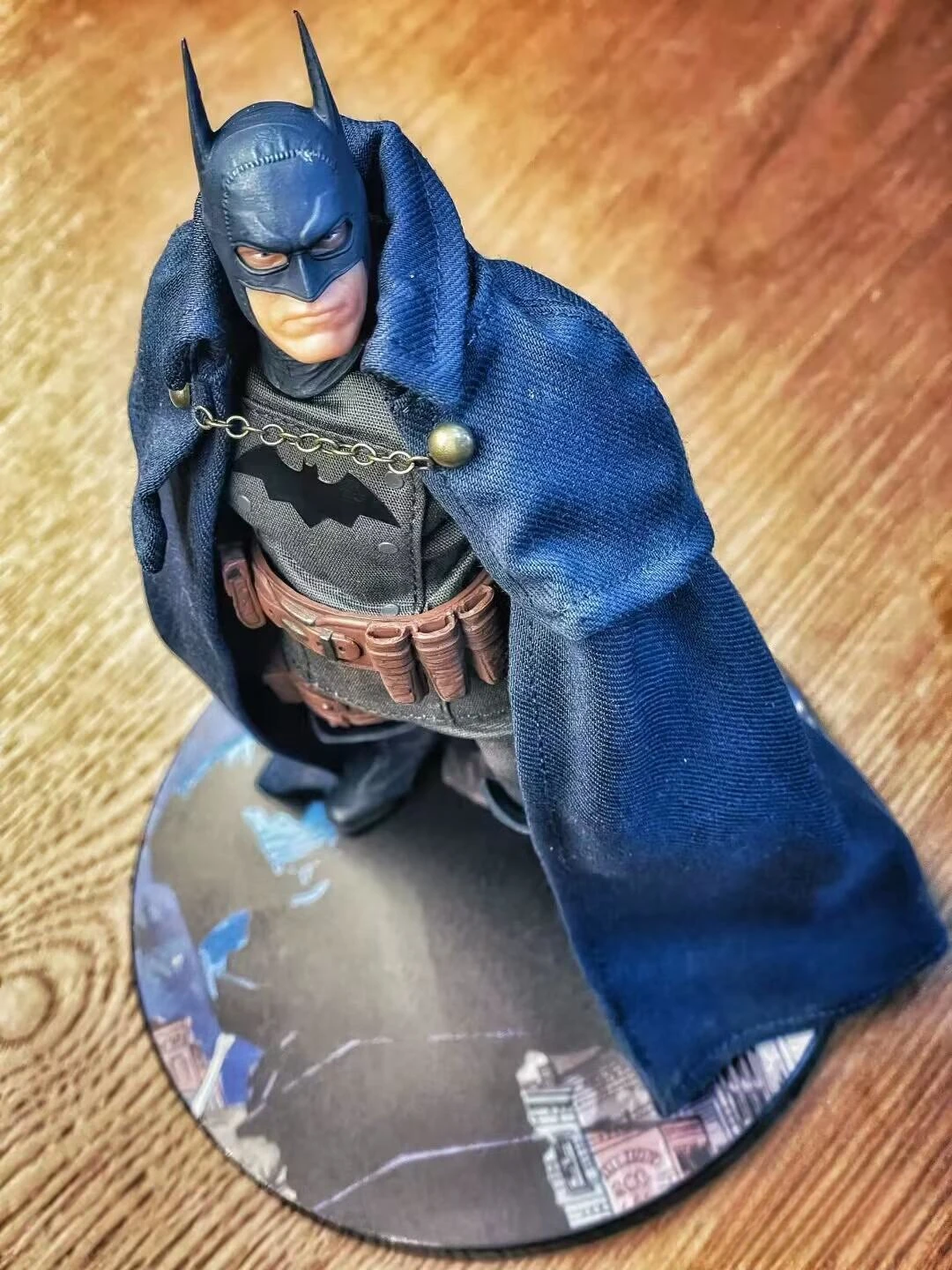 mezco one:12コレクティブ バットマン ガスライト メズコ mezco one:12コレクティブ バットマン ガスライト メズコ One:12
