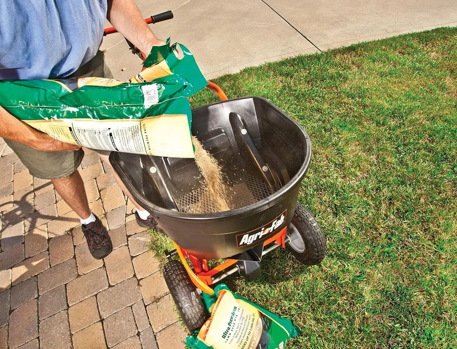 Push Broadcast Spreader, 130-lb Capacity
