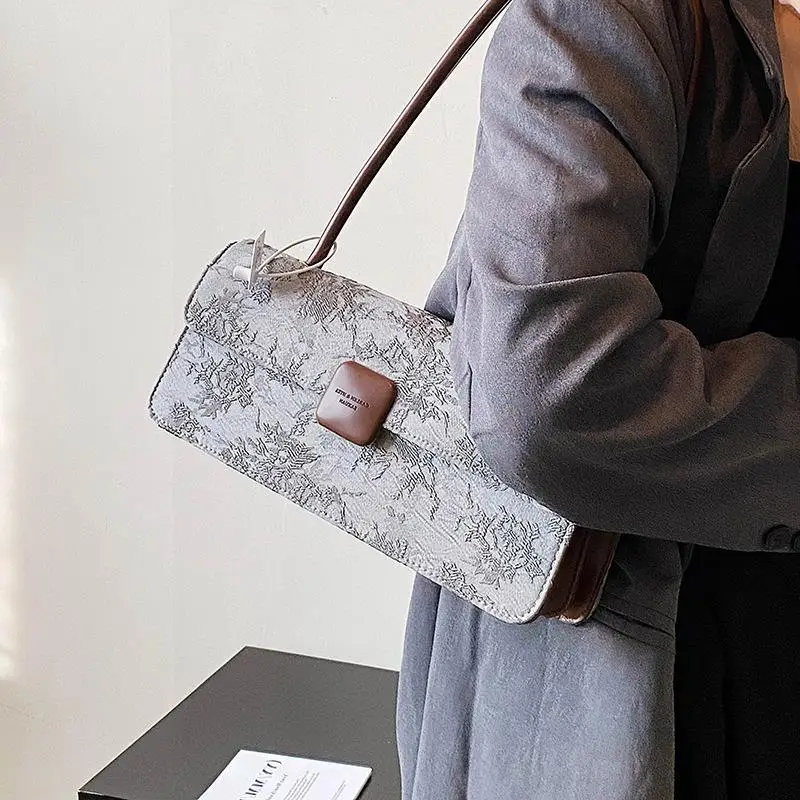 Square Printed Large Capacity 2023 Fashionable Canvas Stick Bag, Autumn and Winter Niche Retro One Shoulder Underarm Bag,