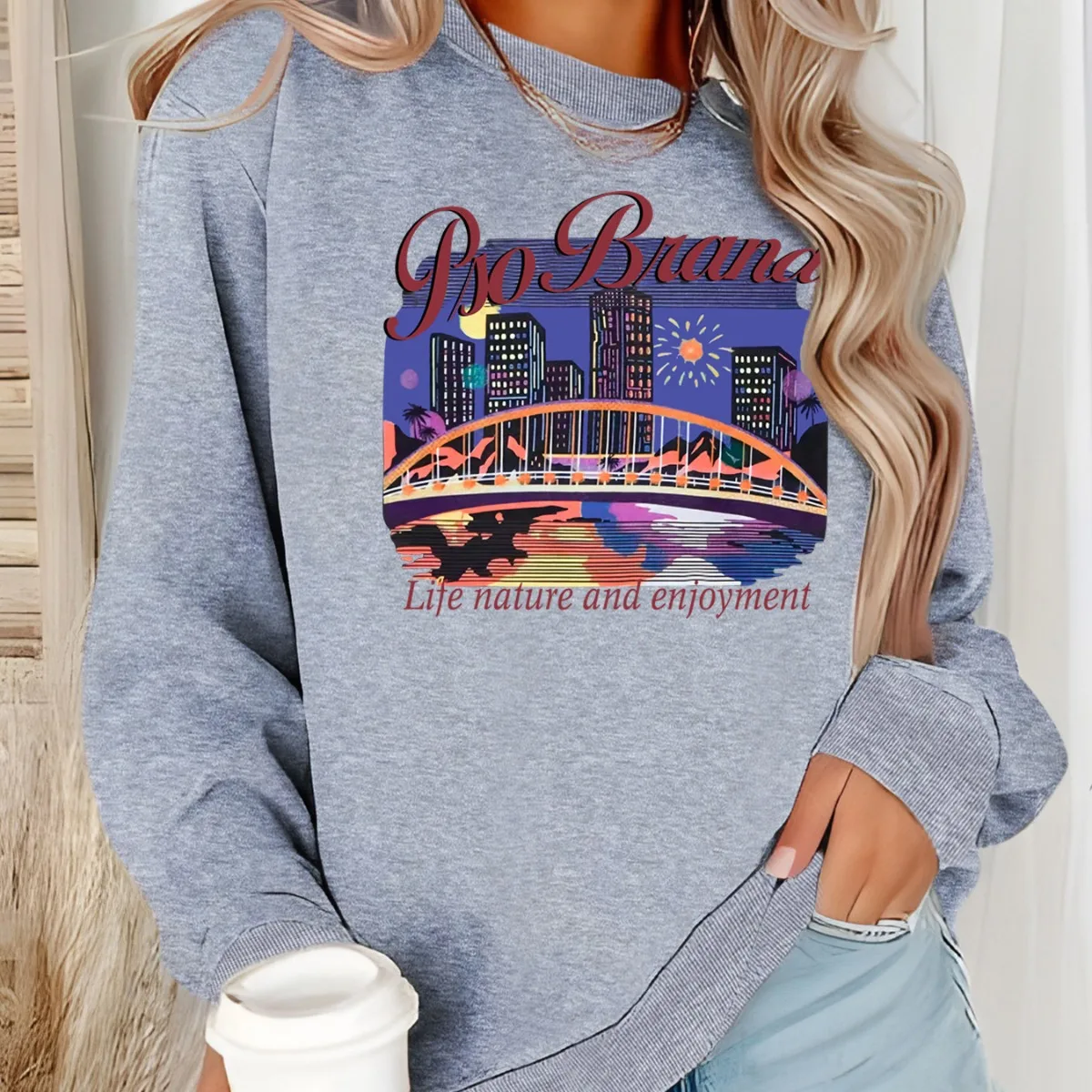 

Autumn and Winter Women's Letter Printed Plush Hoodie