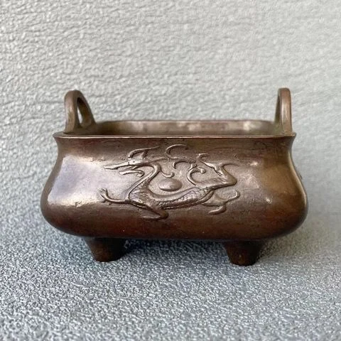 

Copper Xuande furnace, four big beasts, feet and two ears, large aromatherapy furnace, tea ceremony ornaments.