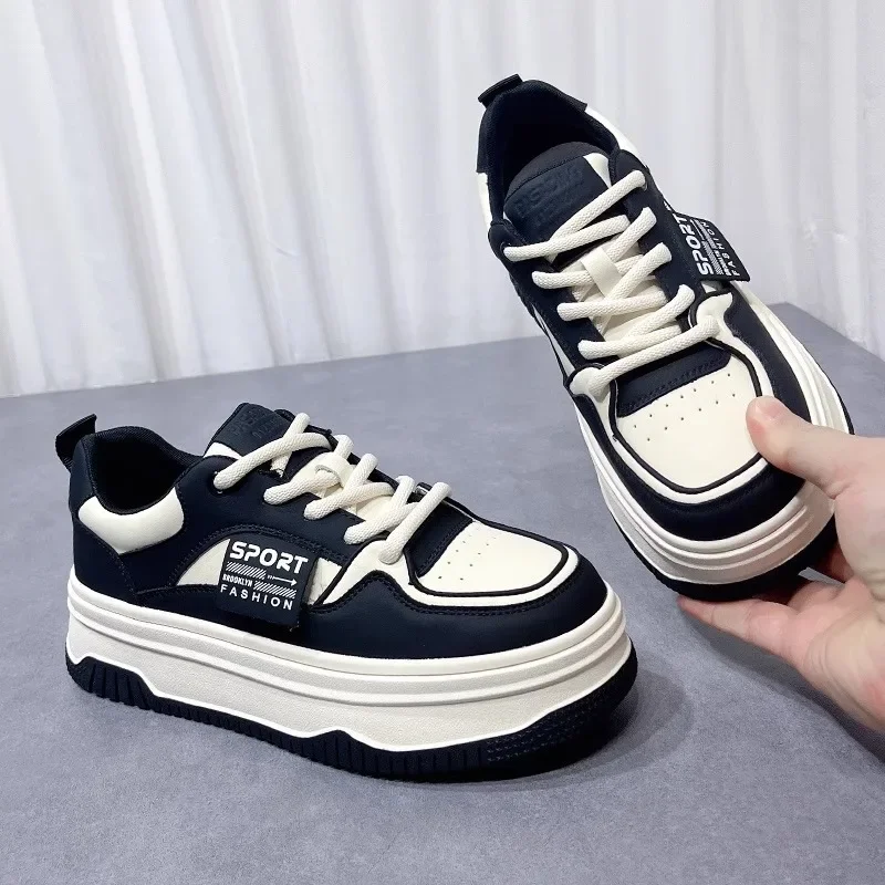 

Кроссовки женские из натуральной кожи на толстой подошве