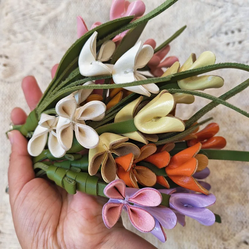 Artisan Tulip Bouquet Leather Pendant - Versatile Floral Accessory