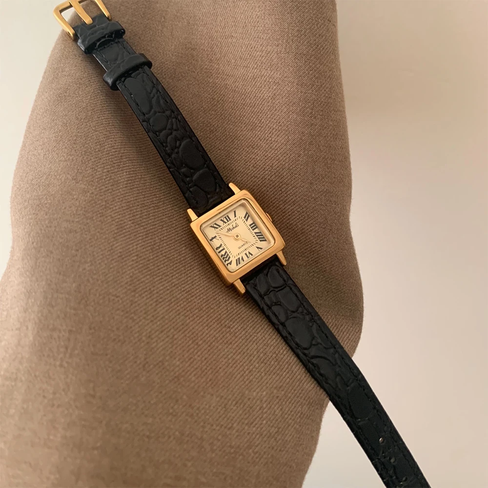 Fashion Personality Temperament Square leather strap quartz watch For women girl Bracelet watch  Jewelry accessories