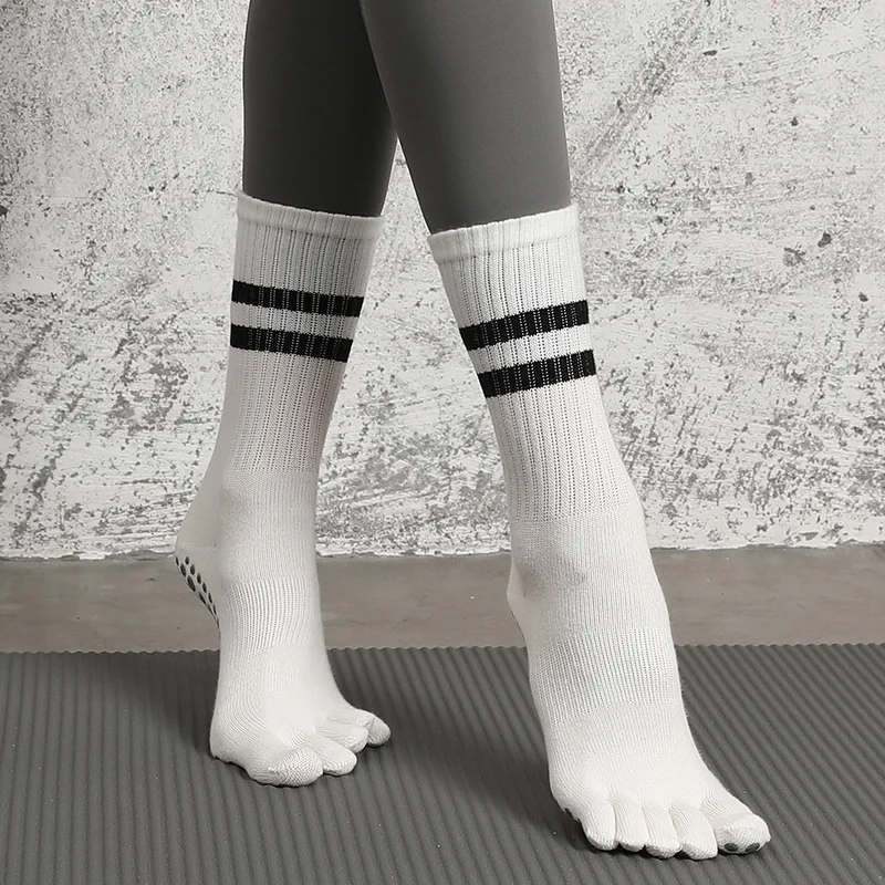 GRIP AND TOES GREY YOGA SOCKS