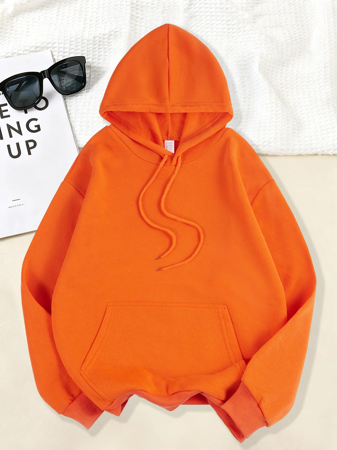 بلوفرات الخريف والشتاء المرأة البلوز مريح الصلبة هوديي الصوف ملابس عصرية الشارع لينة ملابس رياضية ملابس علوية دافئة غير رسمية