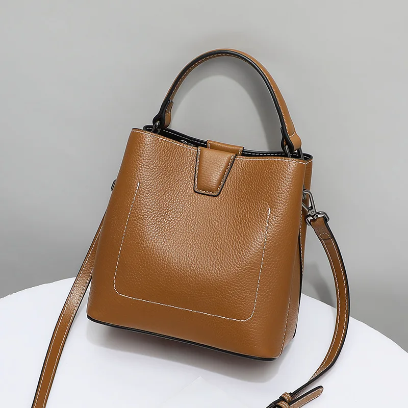 

Wholesale of New Fashion Genuine Leather Fashion Bucket Bag Simplified 2023 Single Shoulder Crossbody Bag Handheld Women's Bag
