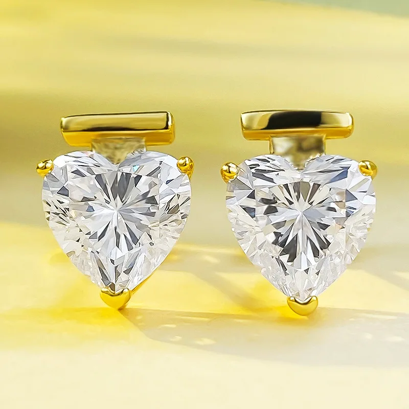 

2023 European and American New 8 * 8 Heart Shaped High Carbon Diamond Ear Studs Female Seiko S925 Silver Cross border Edition