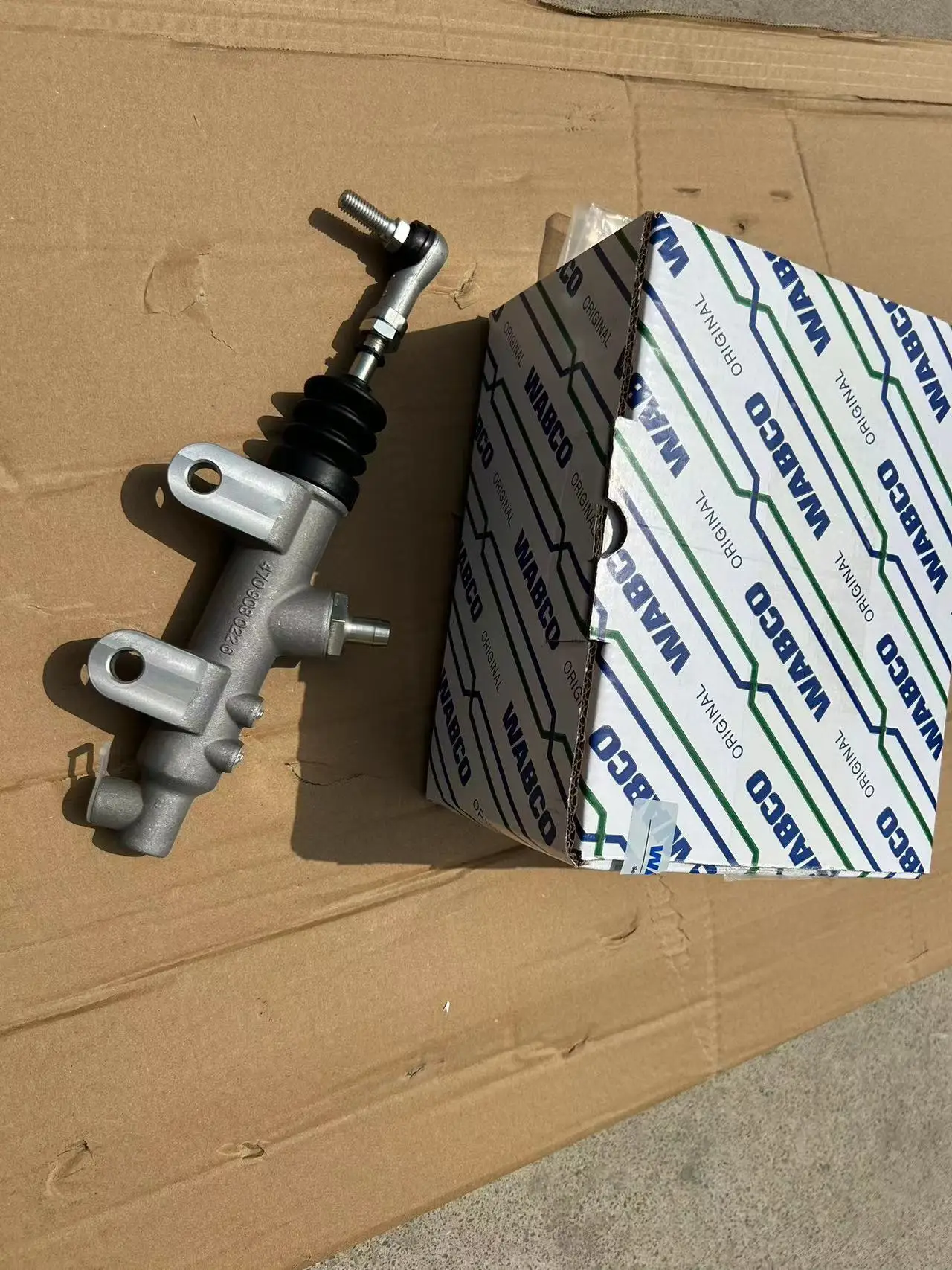 

4700530300 Clutch Master Cylinder
