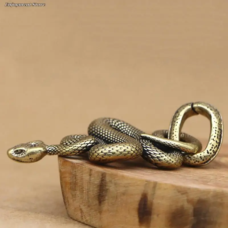 Fashion Brass Metal Snake Shape Keychain Shape Handmade Key Ring Tool Cobra Animal Key Multitool Hand Bag Pendant