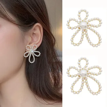 925 Silver Needle Korean Fashion Pearl Flower Earrings For Women Jewelry 2025 Trending New Vintage Women's Pearl Stud Earrings