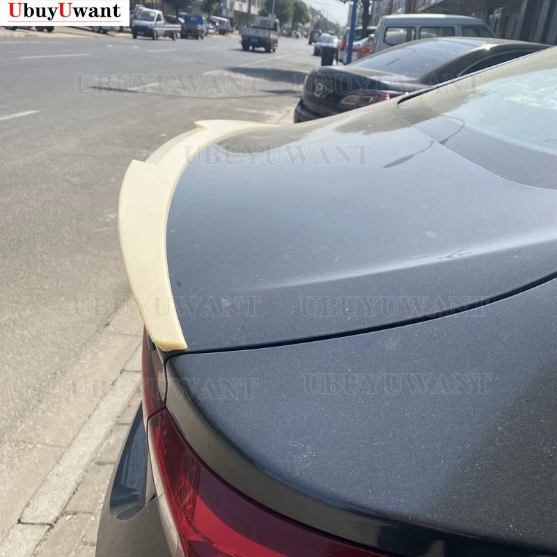 車の光沢のあるカーボンファイバーのリアスポイラー,m4スタイル