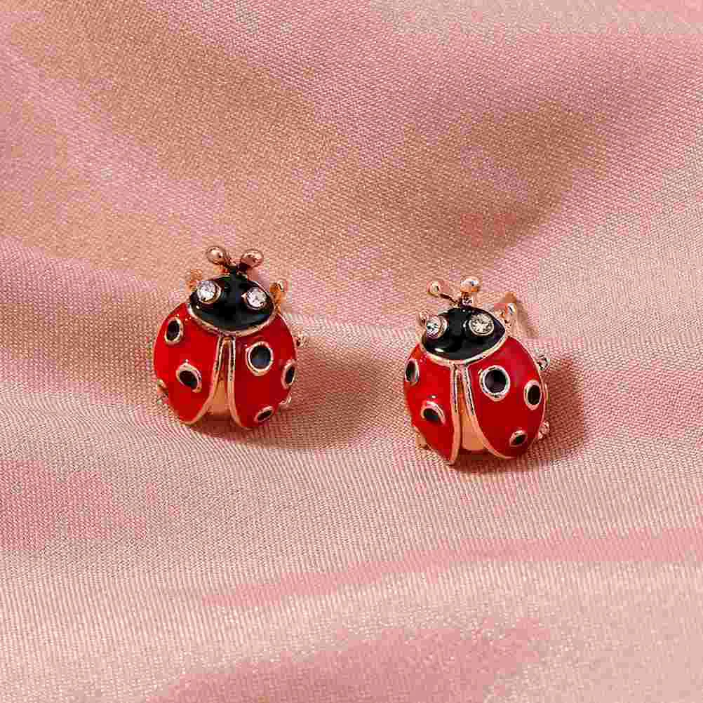 

1 Pair Lovely Rhinestone Inlaid Earrings Lady Imitated Animal Ear Studs