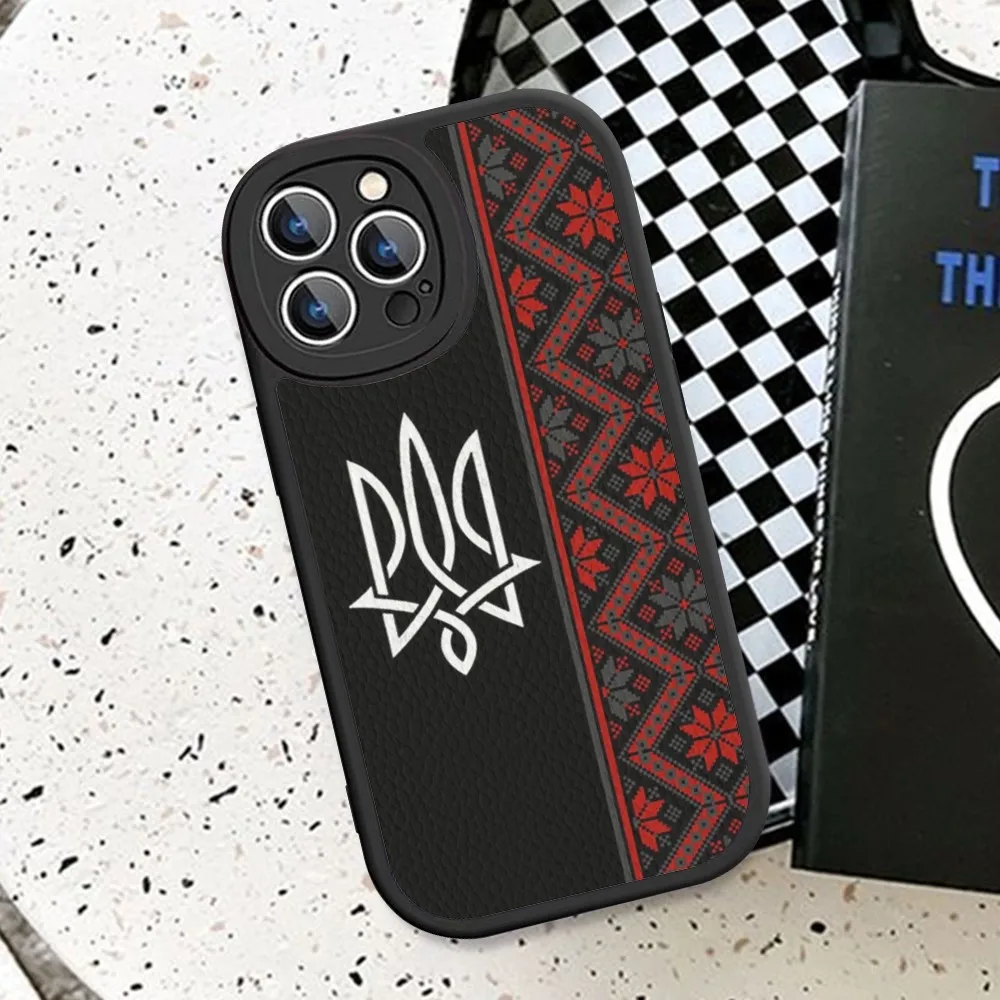 thumbnail image 1 of Funda de cuero duro con bandera de Ucrania para IPhone, carcasa de chica ucraniana para IPhone 14, 13, 12, Mini, 11, 14 Pro Max, Xs, X, Xr, 7, 8 Plus, 1 of 4
