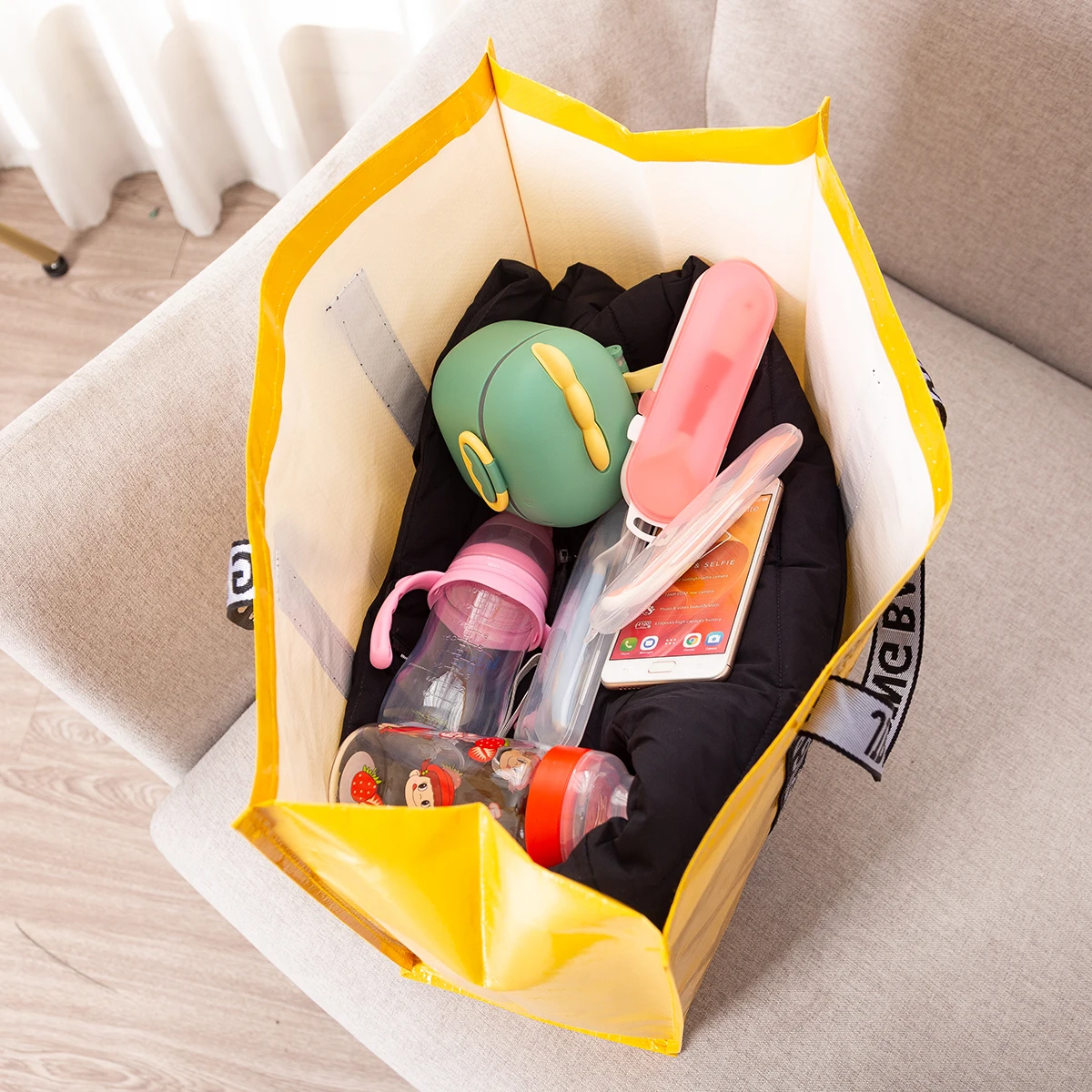 Luxury Eco-Friendly Waterproof Tote Bag - High-End Fashion Travel and Outdoor Shopping Companion with Spacious Capacity