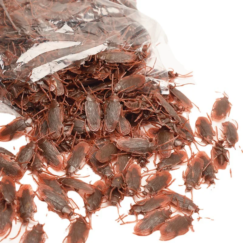 10/20pcs Realistic Plastic Cockroach Simulation Fake Bug Spoof Toy Scary Horror Novelty Fun Halloween Gift prank toys joke toys