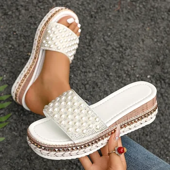 Shiny Crystal Pearl Platform Slippers Women Fashion Rivet Decor Wedge Sandals Woman Summer Non Slip Thick Sole Beach Slides