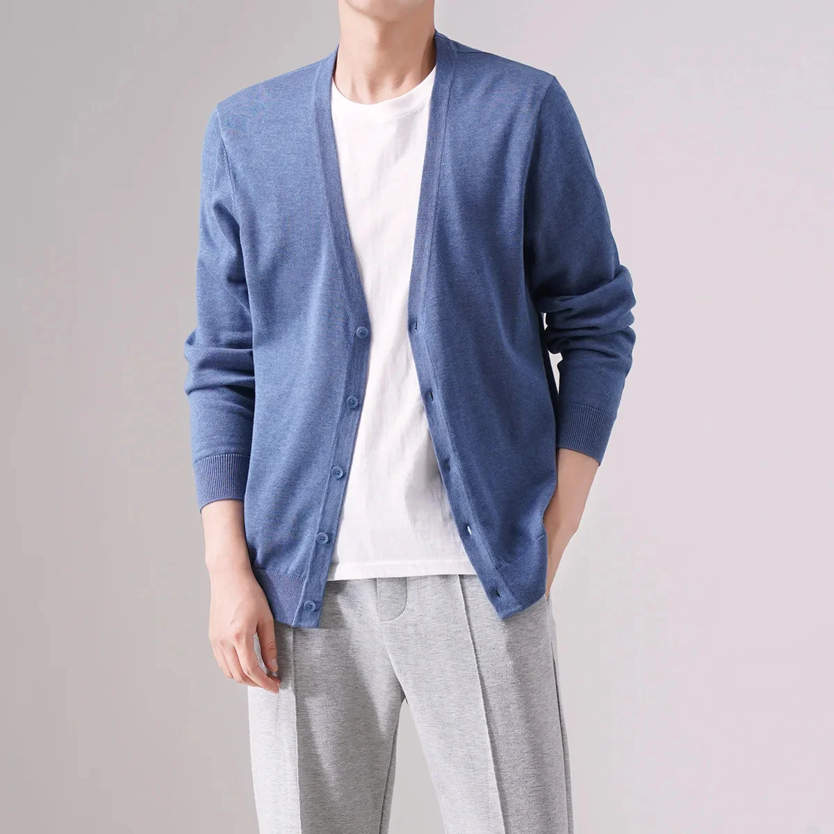 

2024 New Cardigan Male Solid Color Knitted Sweater Autumn Winter Cotton Men Casual Home Buttons s Men's Coat